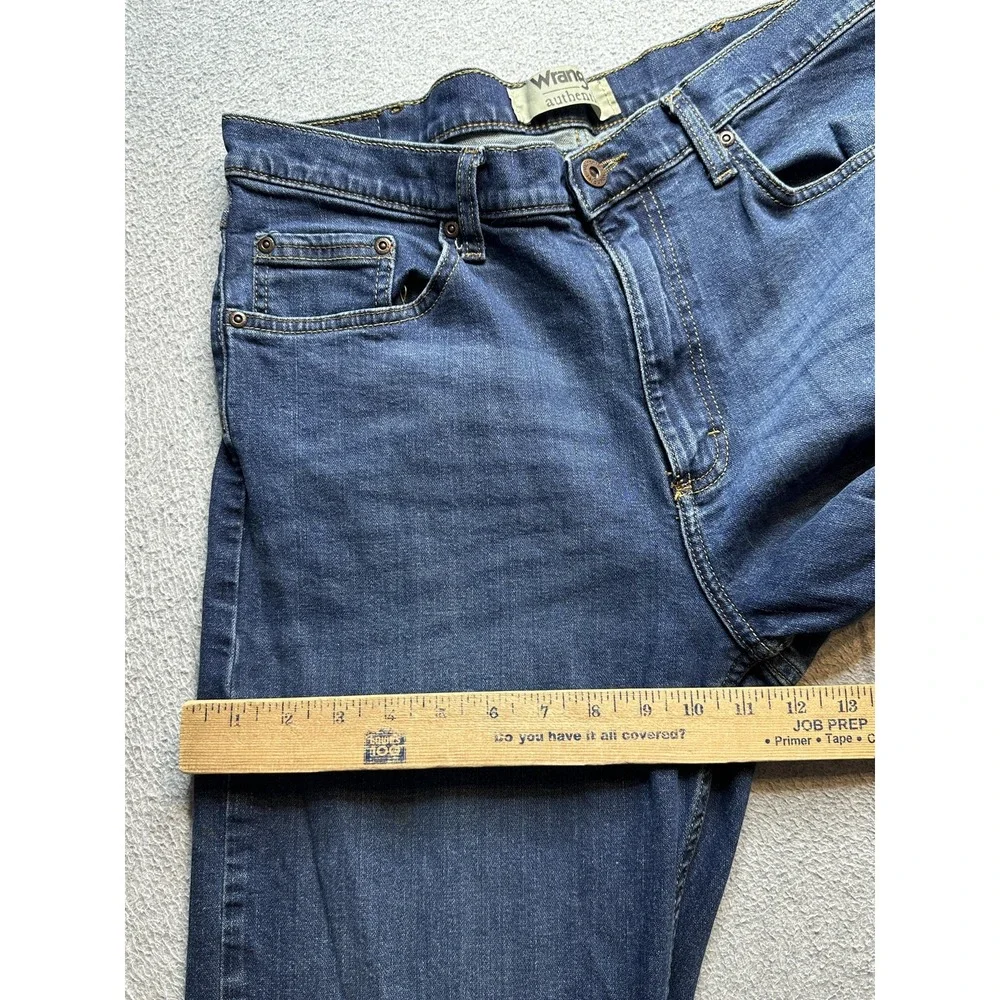 Wrangler Authentics Jeans Mens 34x34 (32x32) Blue Straight Leg Denim Medium Wash